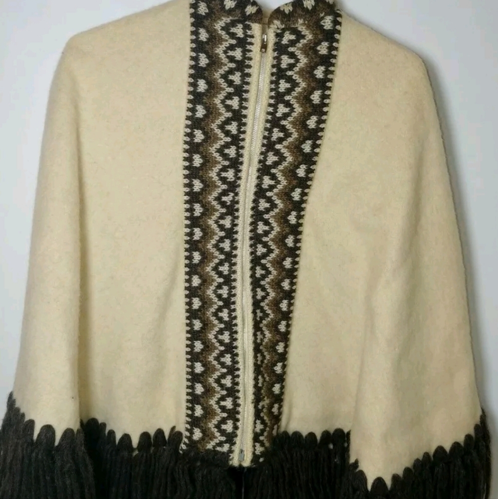 Icewool shawl, cream and brown